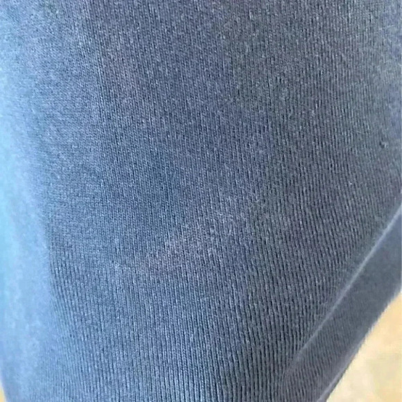 90/ Y2K reminiscent Tommy Hilfiger logo t-shirt - Picture 2 of 4